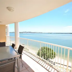 Riviere On Golden Aparthotel